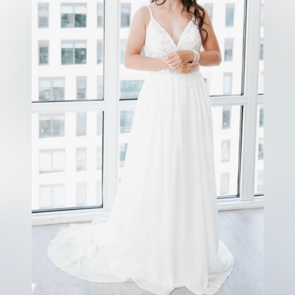 Ivory Wedding Dress/Gown - Picture 4 of 4